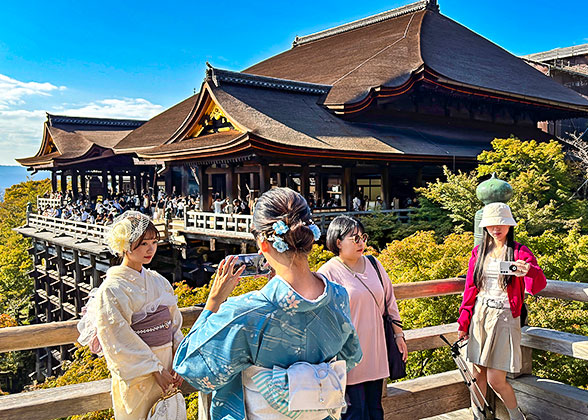 Pure Water Temple (Kiyomizu-dera)