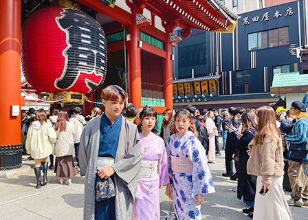 Kaminarimon Gate