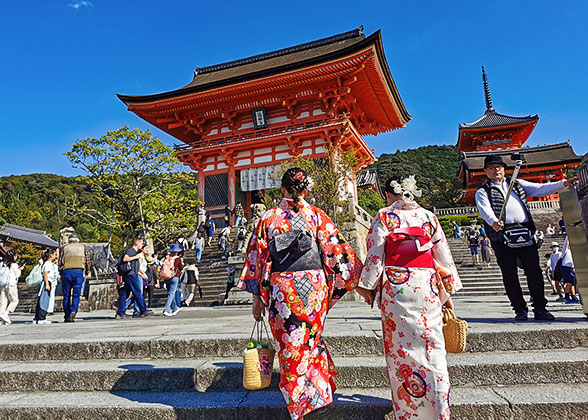 Kiyomizu-dera Temple