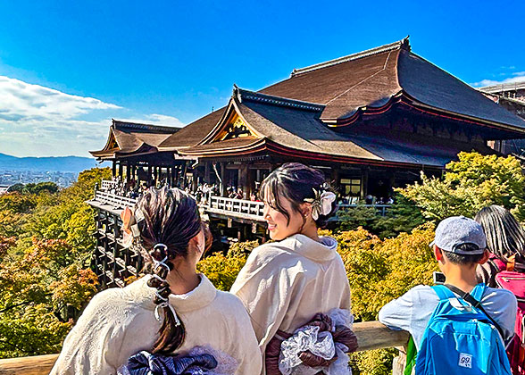 Kiyomizu-dera Temple