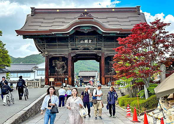 Zenko-ji Temple